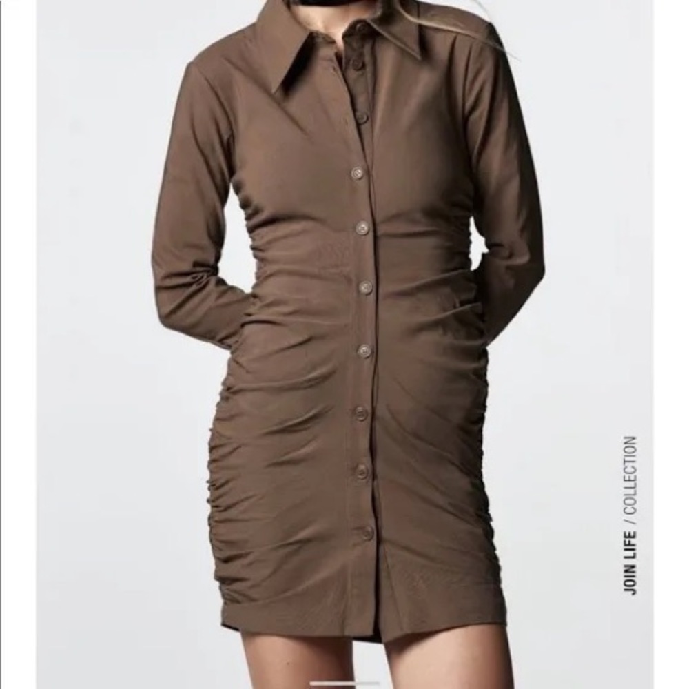NWOT - ZARA COLLARED BUTTON UP RUCHED DRESS - Picture 3 of 6